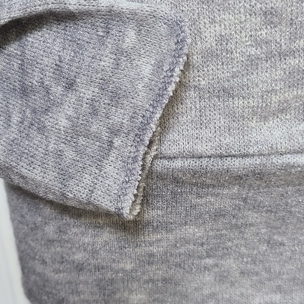 Sweater - Picture 4 of 4